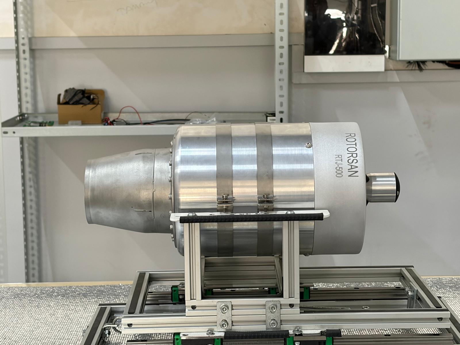 RTJ-500 turbojet motor