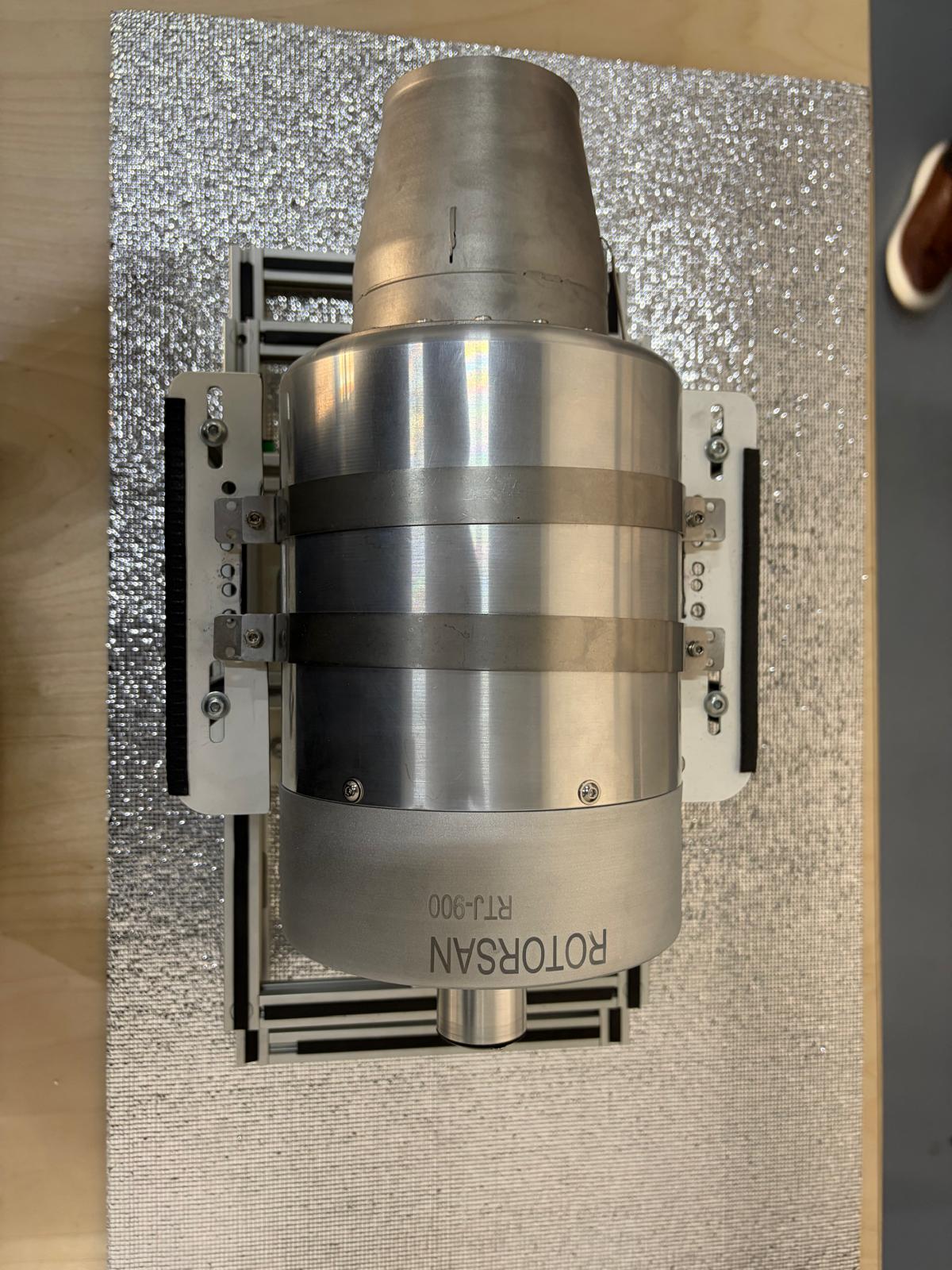 RTJ-900 PRO turbojet motor detay görünümü